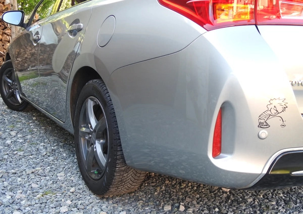 Toyota Auris cena 42900 przebieg: 143000, rok produkcji 2014 z Białobrzegi małe 191